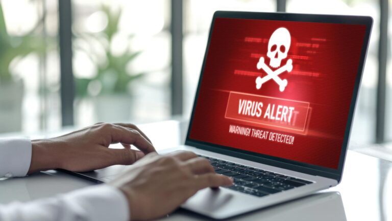 業務停止を防ぐ！ランサムウェアの種類と対策