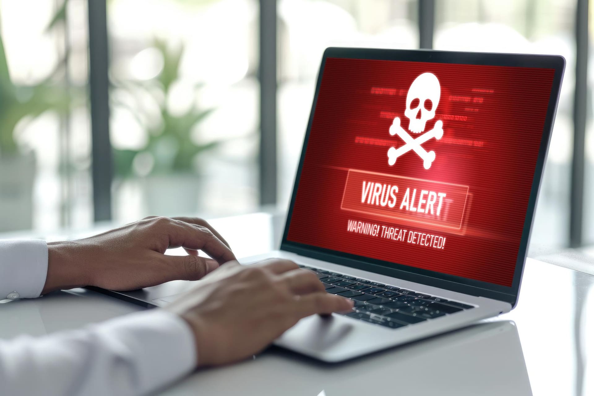 業務停止を防ぐ！ランサムウェアの種類と対策